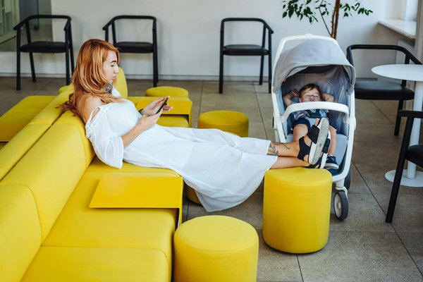 Easy-to-carry pushchairs: your guide to compact, lightweight options